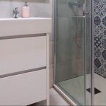 reforma integral en l'hospitalet -detalle baño y ducha
