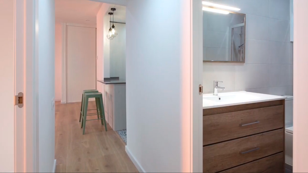 reformas-integrales-Cubelles-pasillo-cocina-baño
